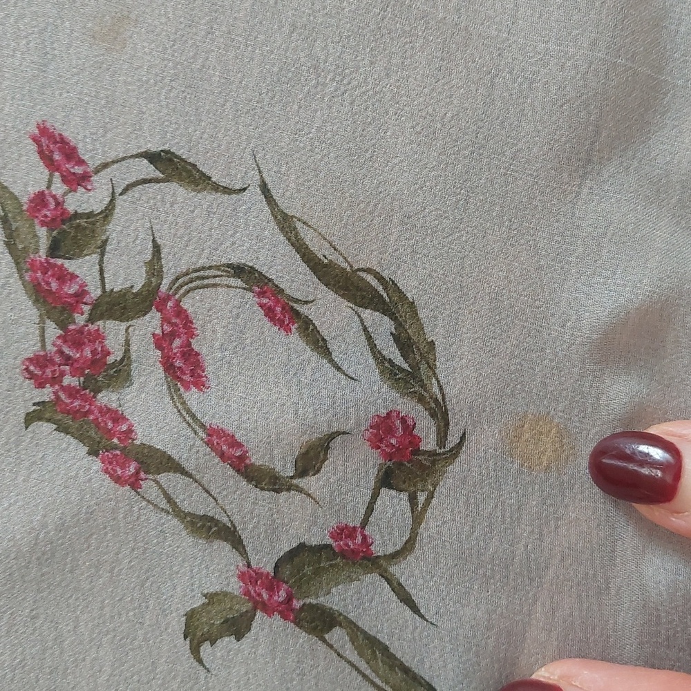 Alexander McQueen White Scarf with Pink Rose & Skull Motif - Picture 6 of 8